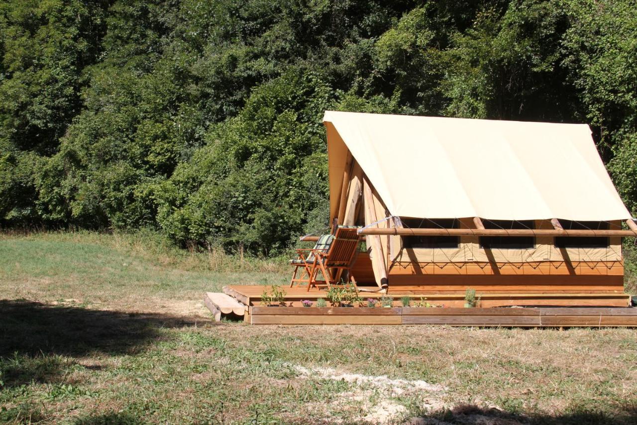 Chez Tombivouac Vila Pierrefonds Exterior foto