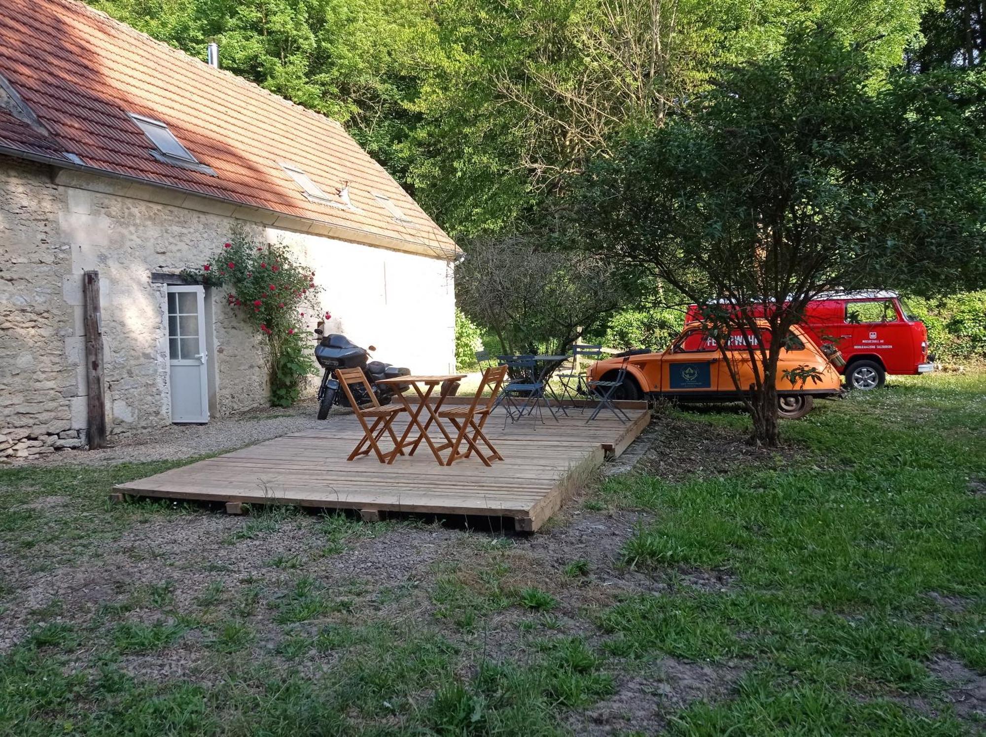 Chez Tombivouac Vila Pierrefonds Exterior foto